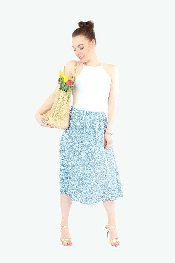 LA.LUKA Berlin   Sommer 2023 Midirock Hellblau Weiß Geblümt