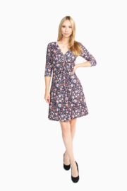 LA.LUKA Berlin – Knotenkleid mit Herbstblumen
