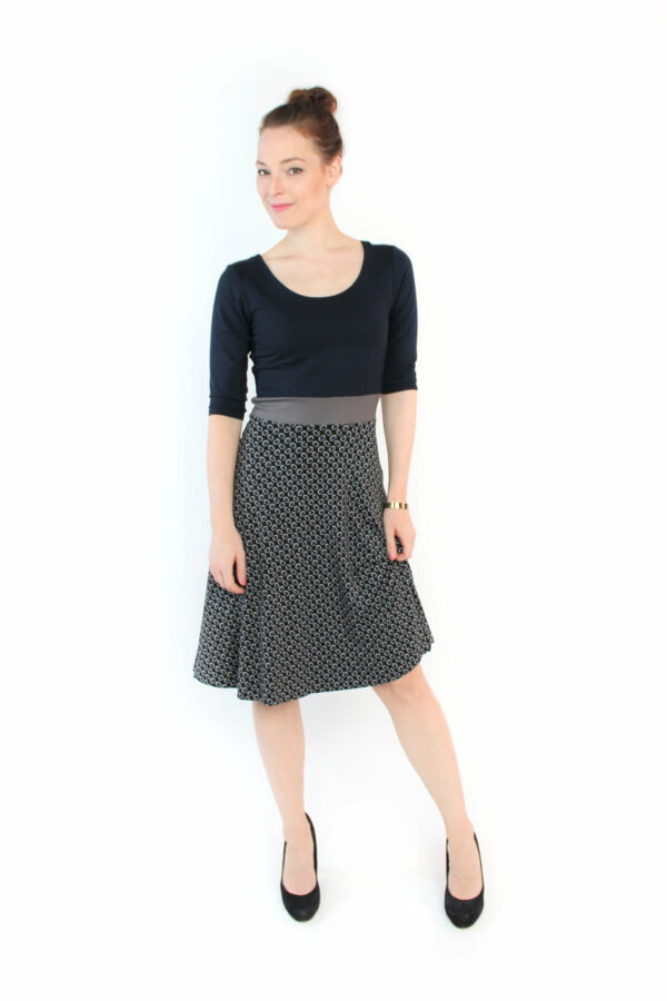 LA.LUKA Berlin Herbstkleid dunkelblau Punkte LA.LUKA Berlin Herbstkleid dunkelblau Punkte