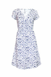 LA.LUKA Berlin – Jerseykleid weiß blau Blumen.jpg LA.LUKA Berlin – Jerseykleid weiß blau Blumen.jpg
