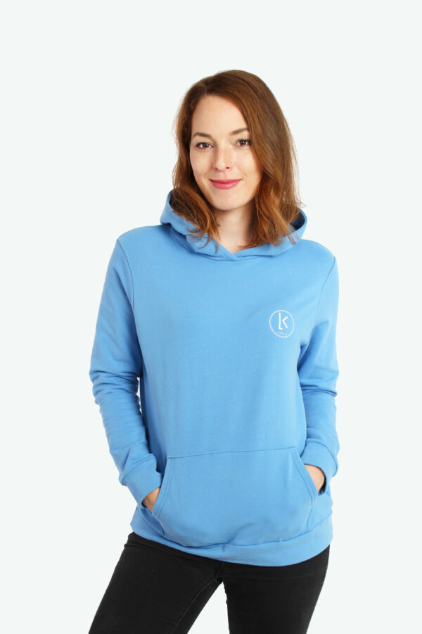LA.LUKA Berlin – Logo Hoodie blau 2