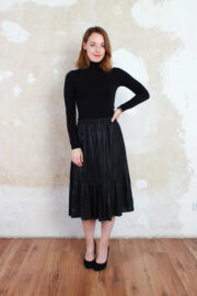 LA.LUKA Berlin – Midirock schwarz Glanz 2