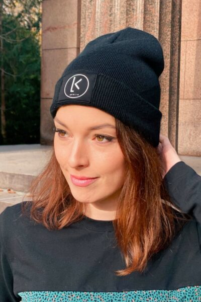 schwarze Mütze mit LA.LUKA BerlinLogo