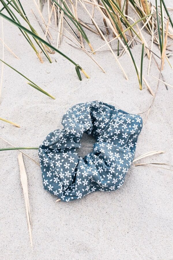 LA.LUKA Berlin – Scrunchie – Gänseblümchen LA.LUKA Berlin – Scrunchie – Gänseblümchen