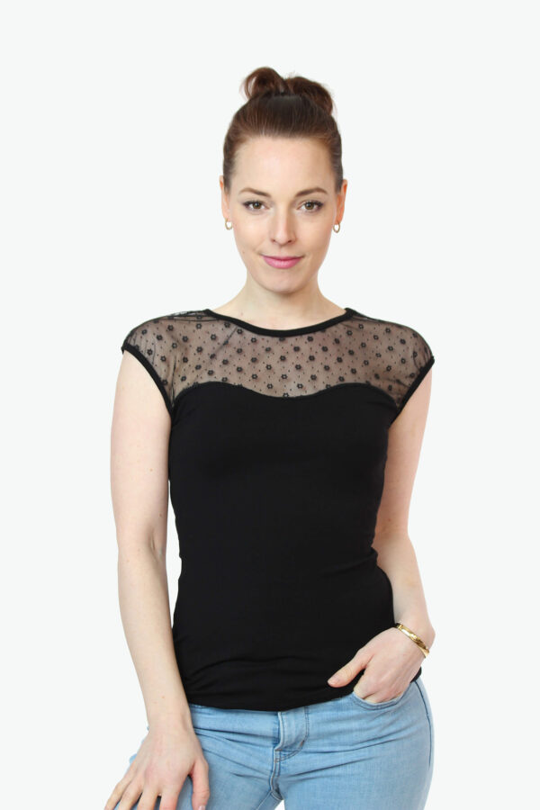 LA.LUKA Berlin – Sommer 2023 Jerseytop schwarz Tüll Blümchen LA.LUKA Berlin – Sommer 2023 Jerseytop schwarz Tüll Blümchen