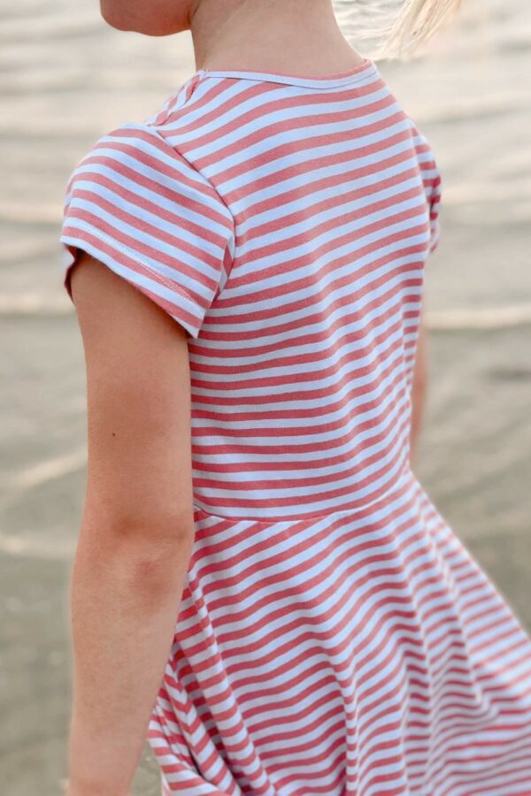 LA.LUKA Berlin – Streifenkleid Mädchen rosa weiß LA.LUKA Berlin – Streifenkleid Mädchen rosa weiß