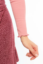 LA.LUKA Berlin – Top rosé Ärmel Detail LA.LUKA Berlin – Top rosé Ärmel Detail