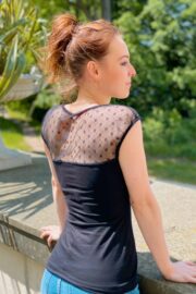 LA.LUKA Berlin – Tülltop schwarz mit Blumen LA.LUKA Berlin – Tülltop schwarz mit Blumen