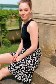 La.Luka Berlin – Wickelrock Gänseblümchen Print (1)